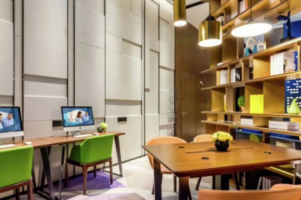 Пекин: Hampton by Hilton Beijing Daxing Flower of The World