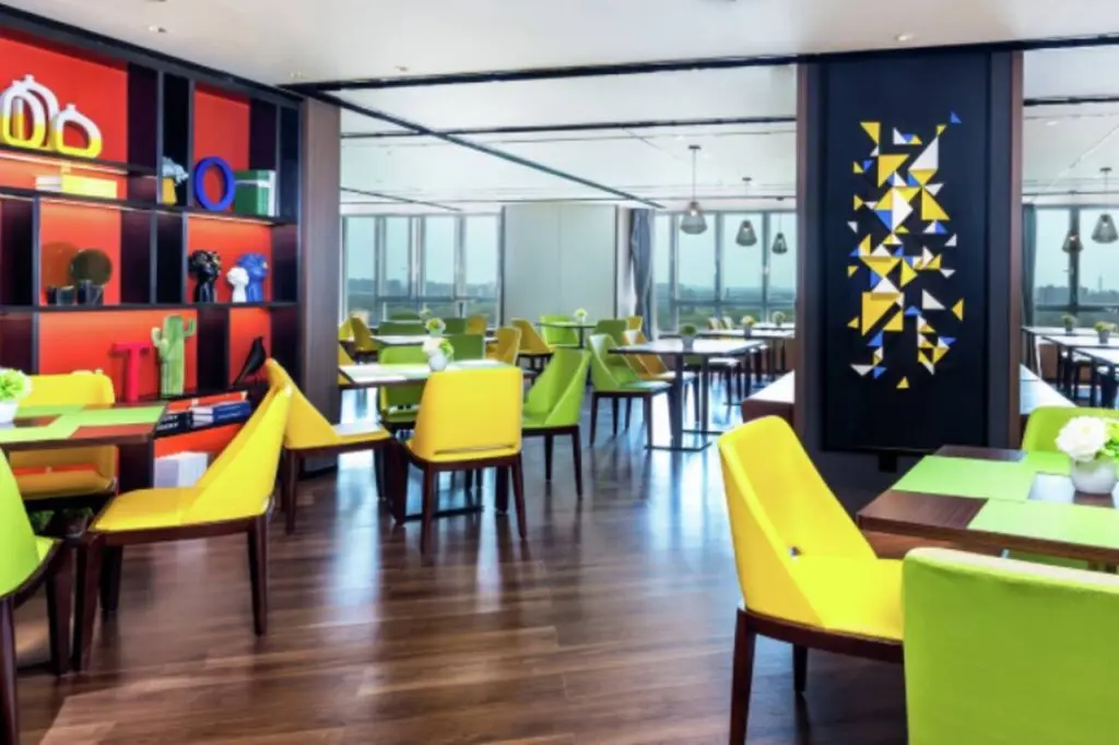Пекин: Hampton by Hilton Beijing Daxing Flower of The World