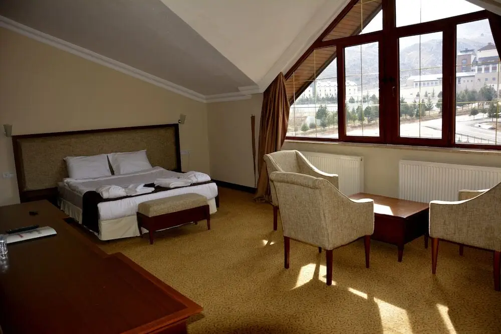 West Davraz Hotel — фото 1
