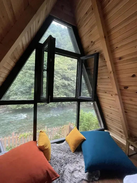 Чамлыхемшин: Dream River Exclusive Bungalow