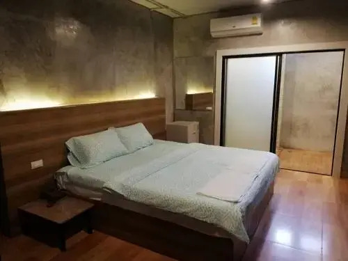 Бангтхорат: Sands Place Apartment and Hotel