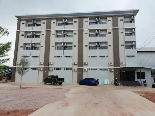 Бангтхорат: Sands Place Apartment and Hotel