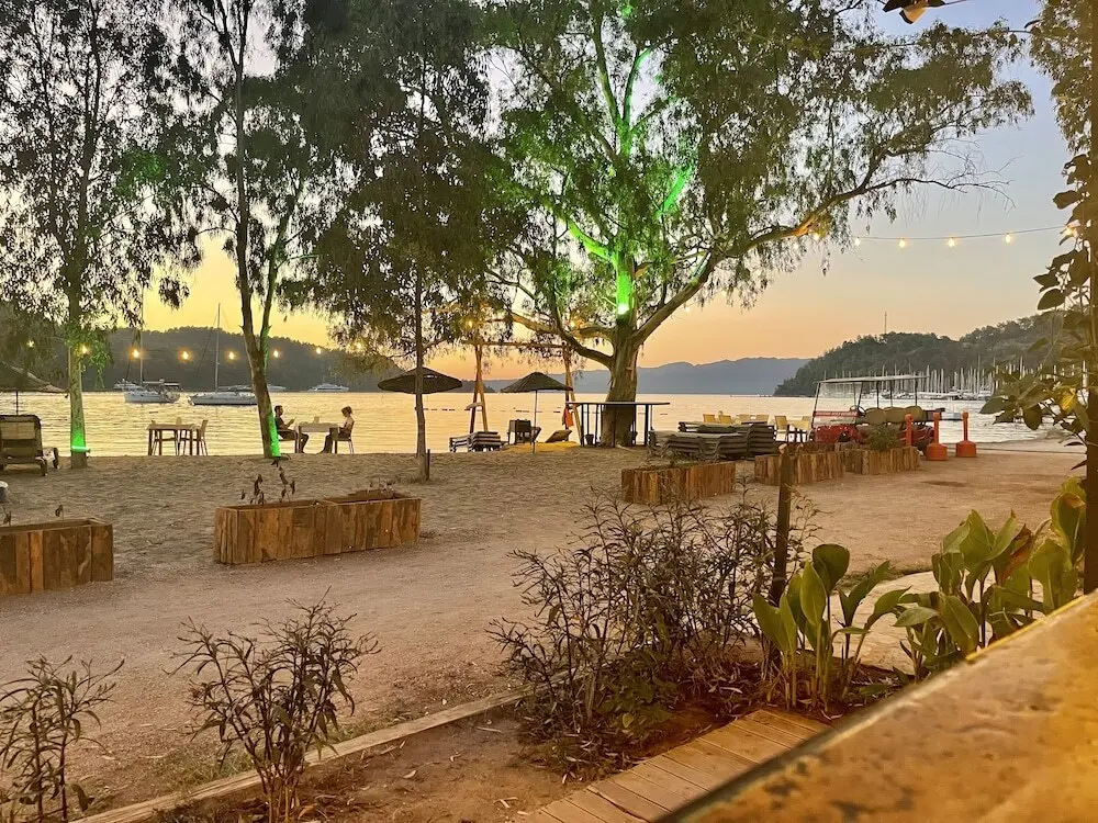 Орхание: Marimare Beach & Bungalow Hotel