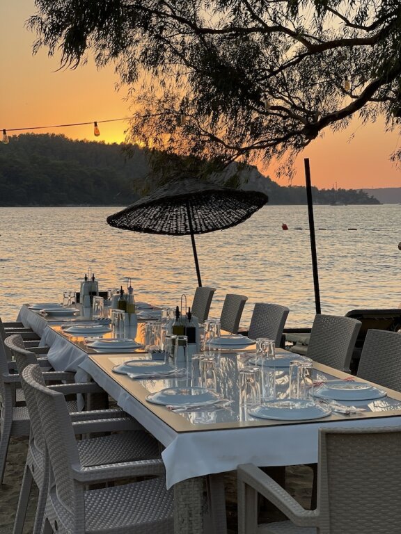 Орхание: Marimare Beach & Bungalow Hotel