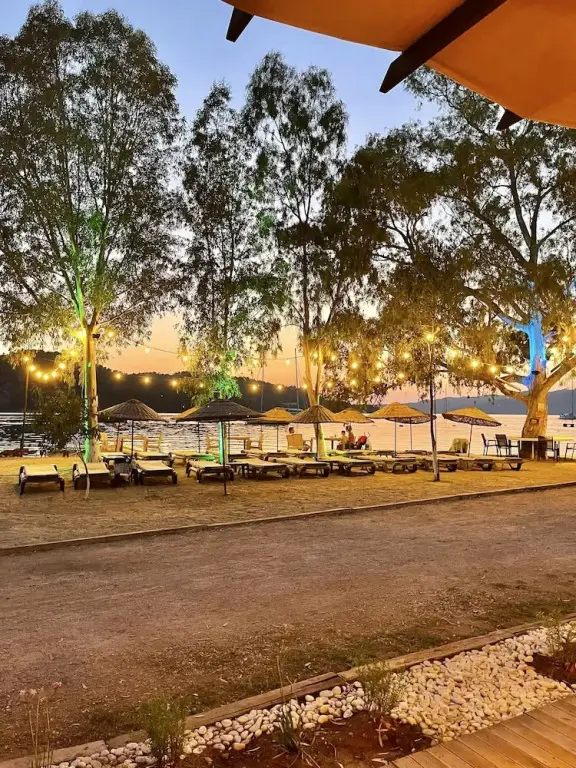 Орхание: Marimare Beach & Bungalow Hotel