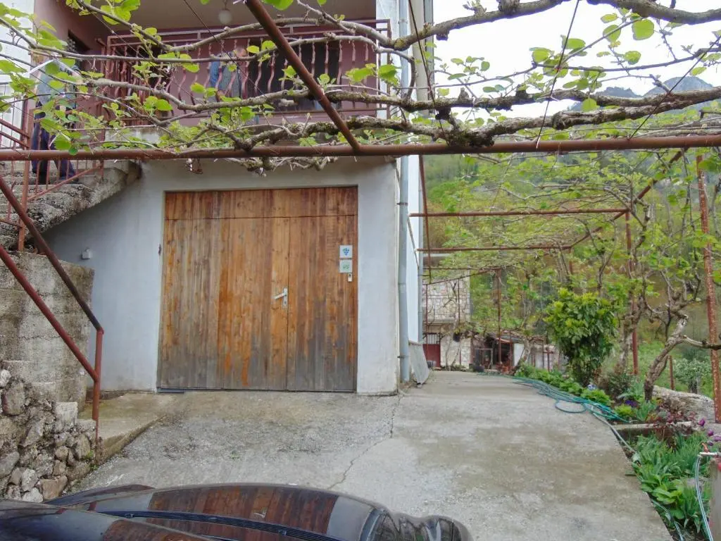 Вирпазар: Studio and winery Kalimut