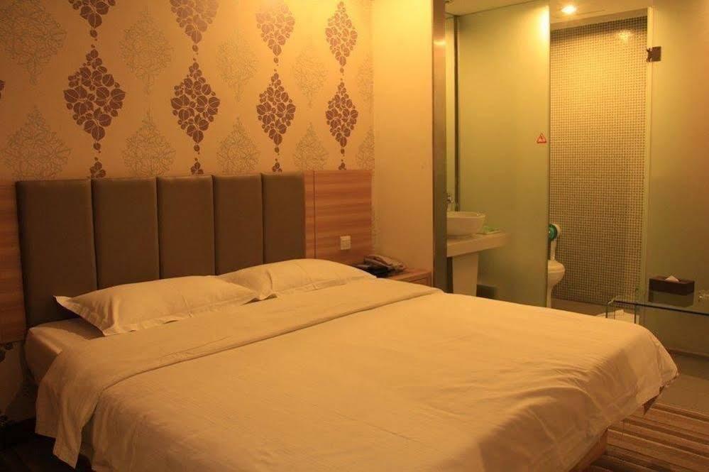 Яншо: Thank Inn Chain Hotel Guangxi Guilin West Yangshou Road
