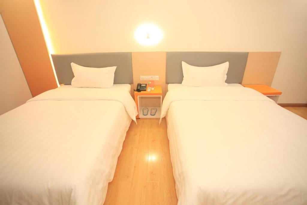 Фошань: 7Days Inn Foshan Pingzhou Jade Street East Gate Branch
