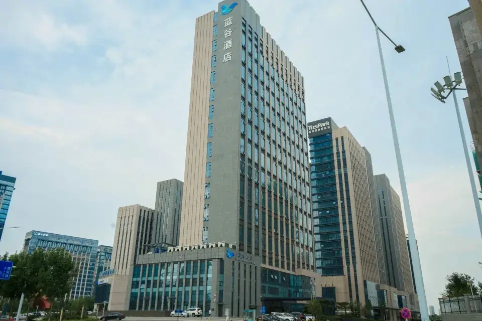 Blue Valley Hotel — фото 1