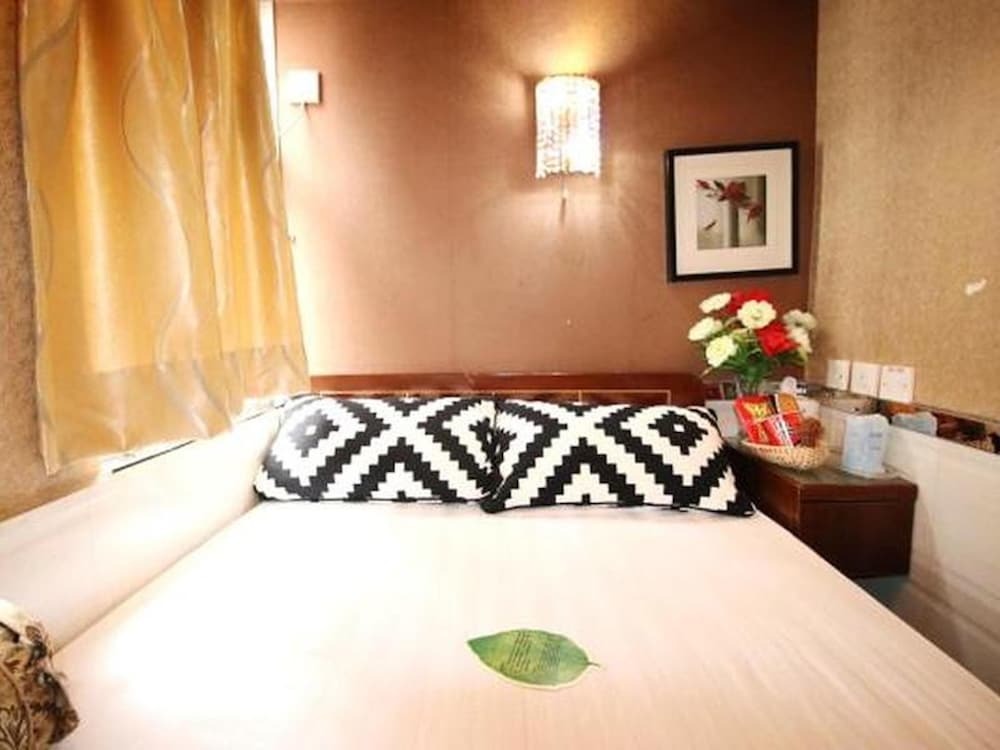 Гонконг: Room in Guest Room - Standard Double Room