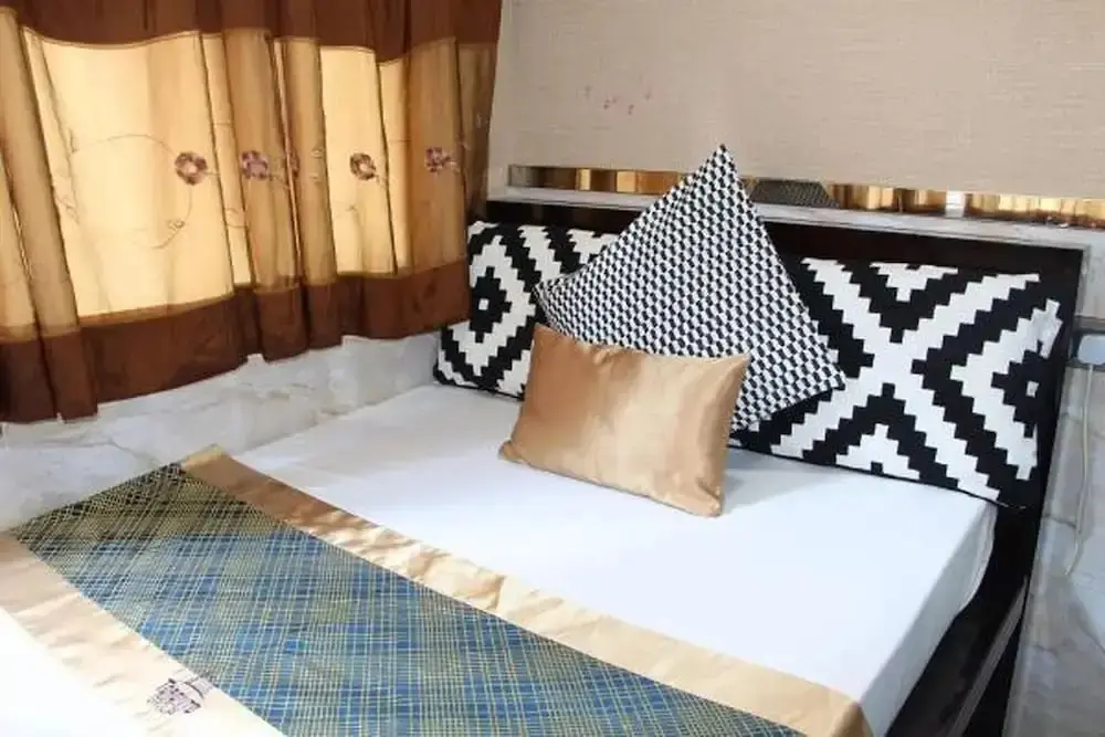 Гонконг: Room in Guest Room - Cozy Standard Double Room With Garden and Wifi