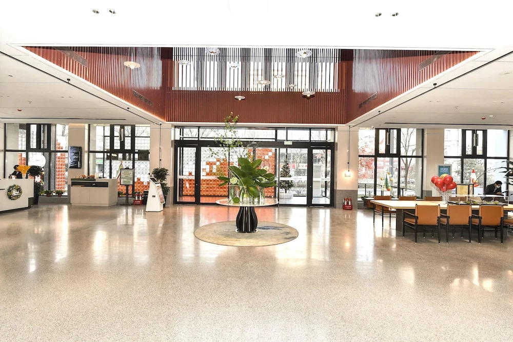 Mango Crystal Hotel — фото 1