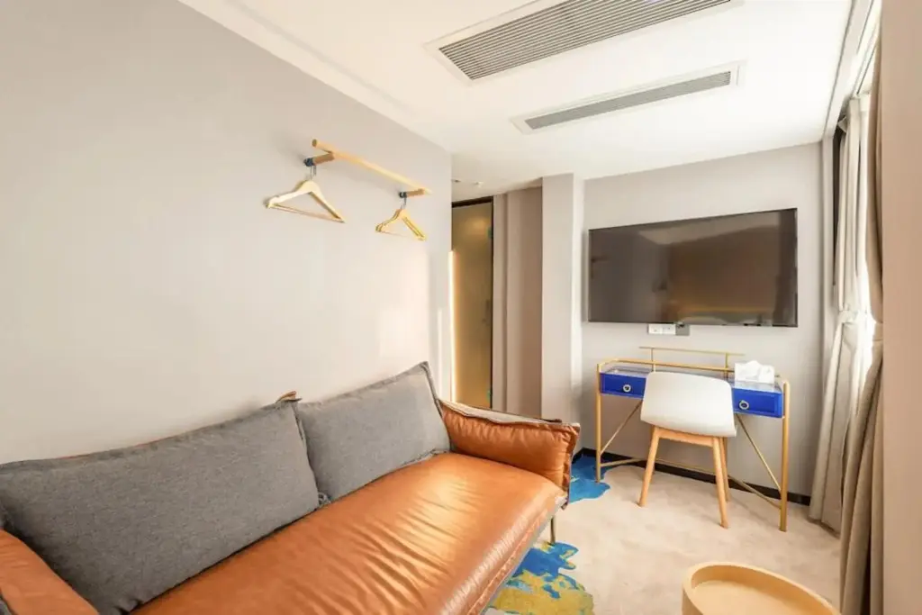 Шэньчжэнь: Shenzhen East Railway And Buji Subway Station Ranch Hotel