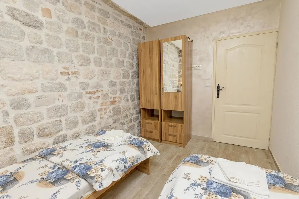 Доброта: Historical Heart Apartment