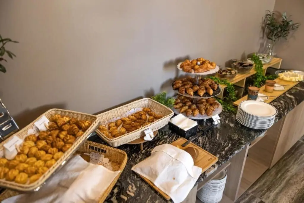 Сутоморе: N Hotel