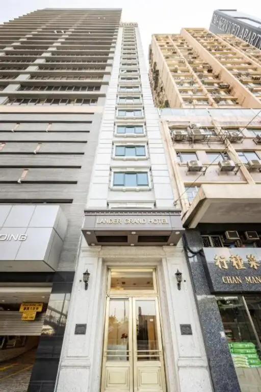 Lander Grand Hotel — фото 1