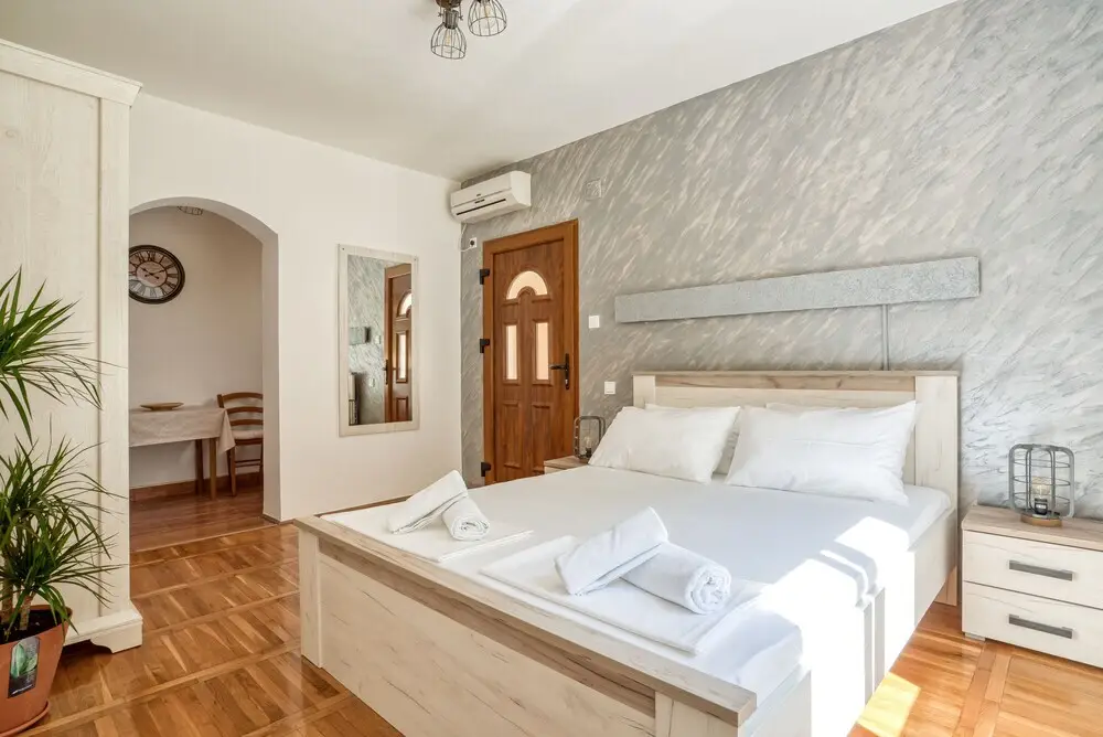 Доброта: Boka Bay paradise