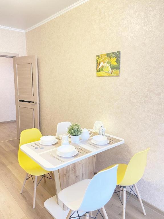 Калининград: KenigDeluxe у Королевских ворот на Гагарина 55А