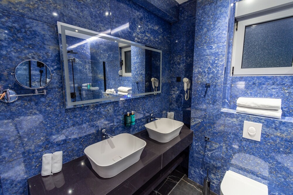 Херцег-Нови: Hotel Krušo