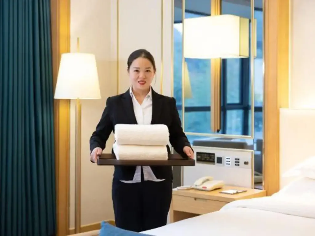 Цзуньи: Guihuashan Hotel