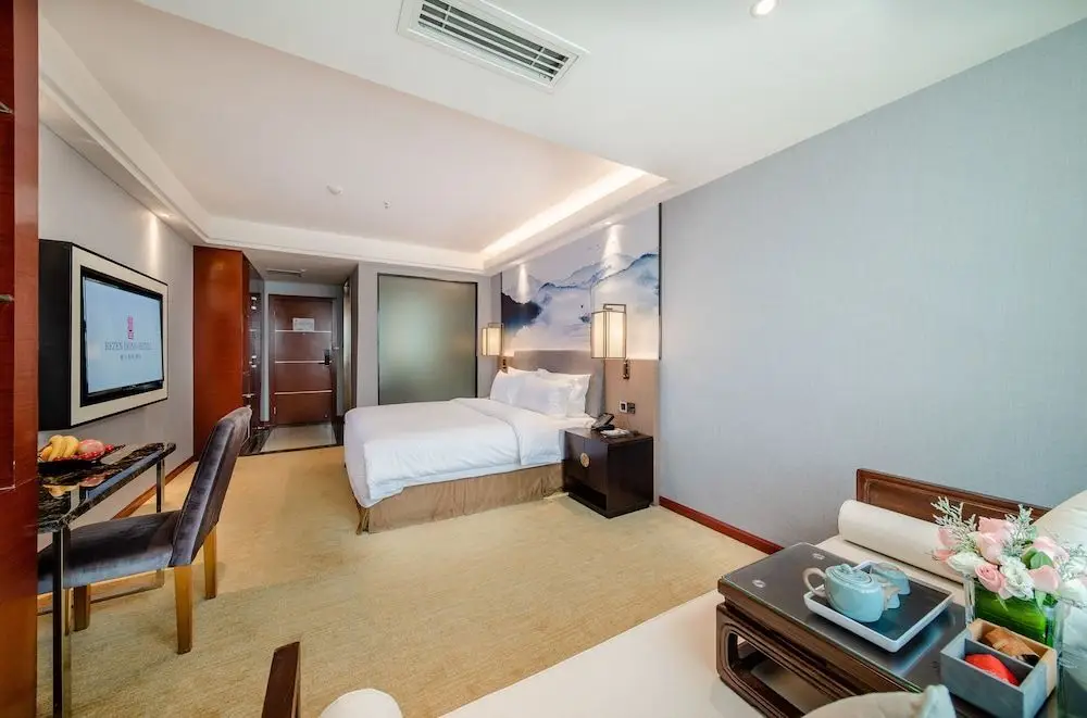 Шэньчжэнь: The Ritz East Valley Hotel