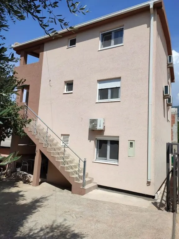 Добро Вода: Sayohat Apartments