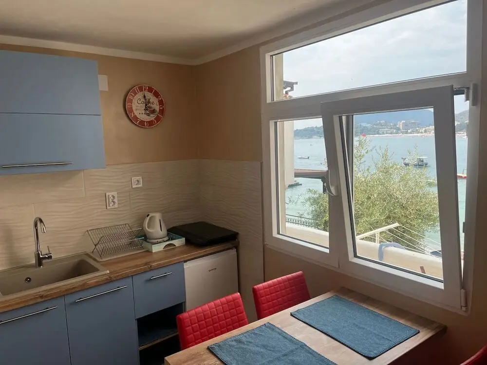 Будва: ACIKA apartments Rafailovici