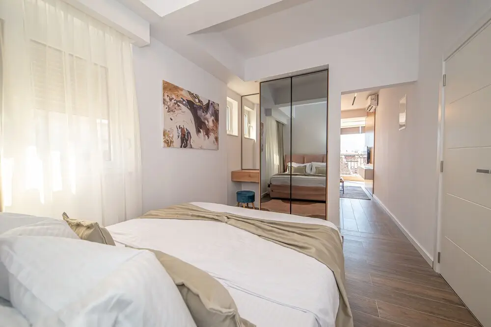 Бар: N&N Lux Guest house