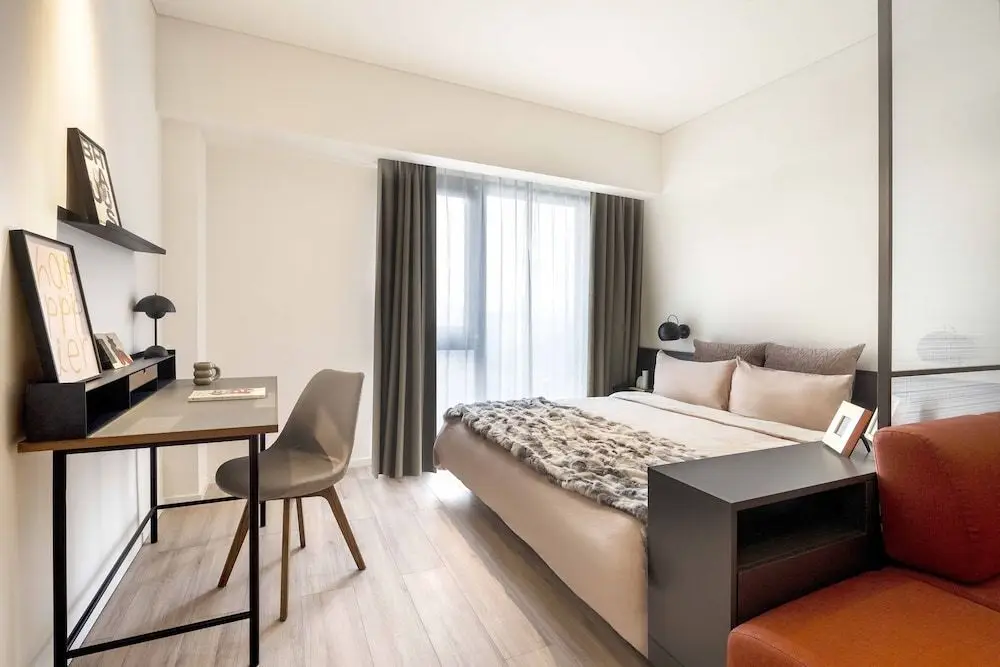 Пекин: base-Wangfujing Serviced Apartment