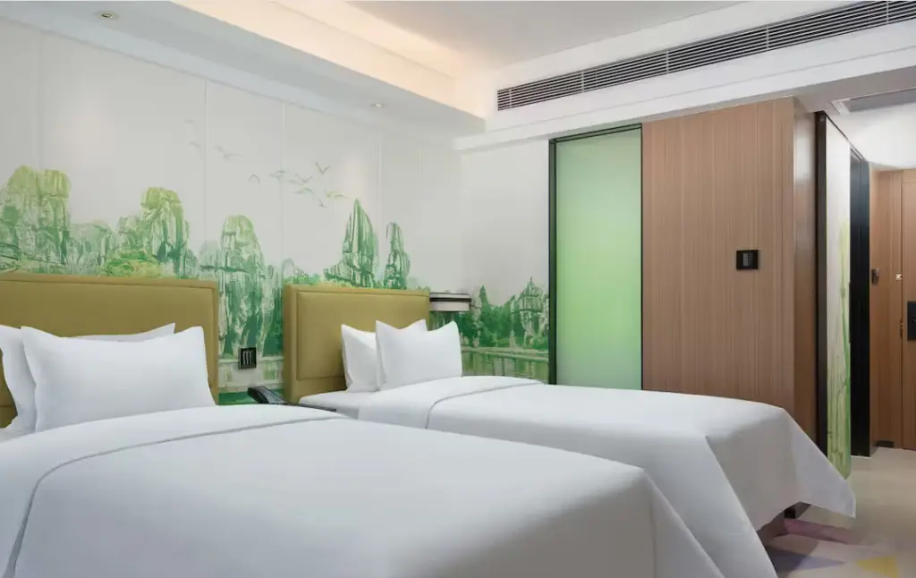 Шэньчжэнь: Hampton by Hilton Shenzhen Longhua Qinghu