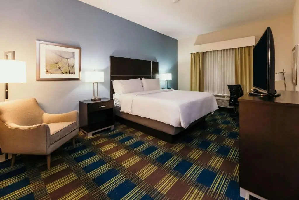 Хецзе: Howard Johnson by Wyndham Bole Plaza Chengwu