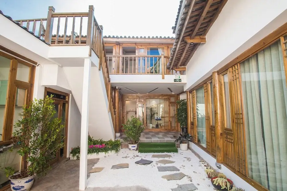 Лицзян: Lijiang Hidden Time Inn