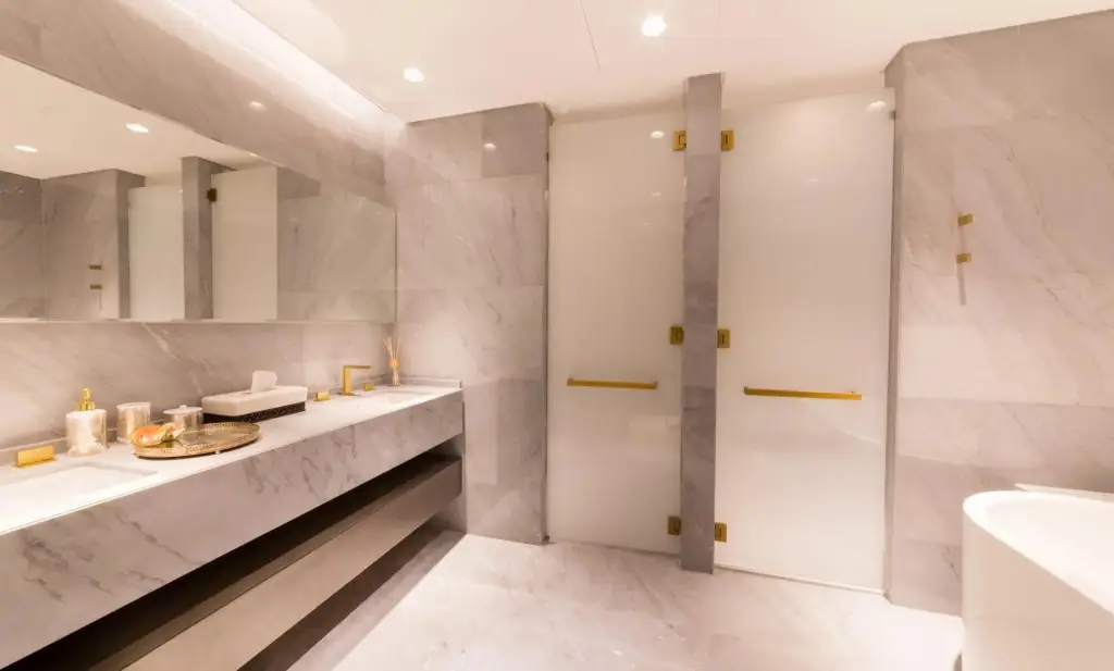 Дубай: Luxury Sea View Apt in Five Resort on the Palm