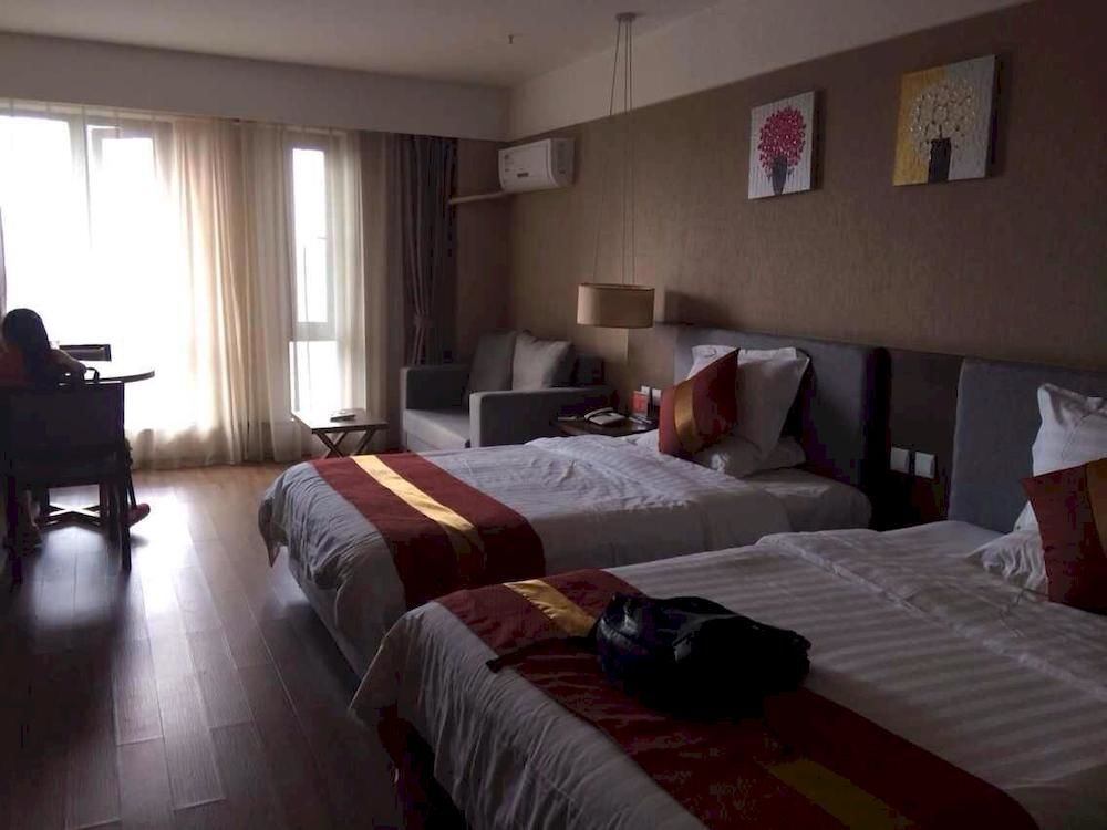 Куньмин: Qunming Shangping Hotel