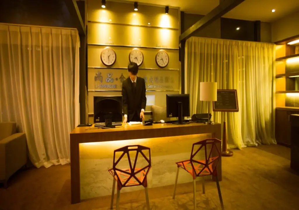 Куньмин: Qunming Shangping Hotel