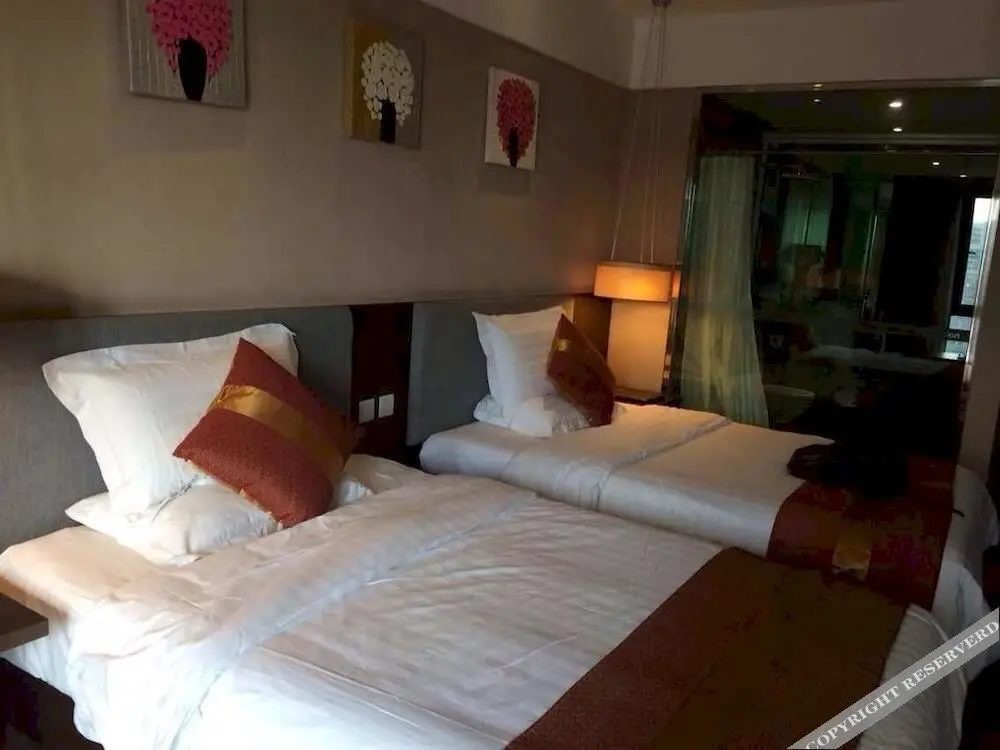 Куньмин: Qunming Shangping Hotel