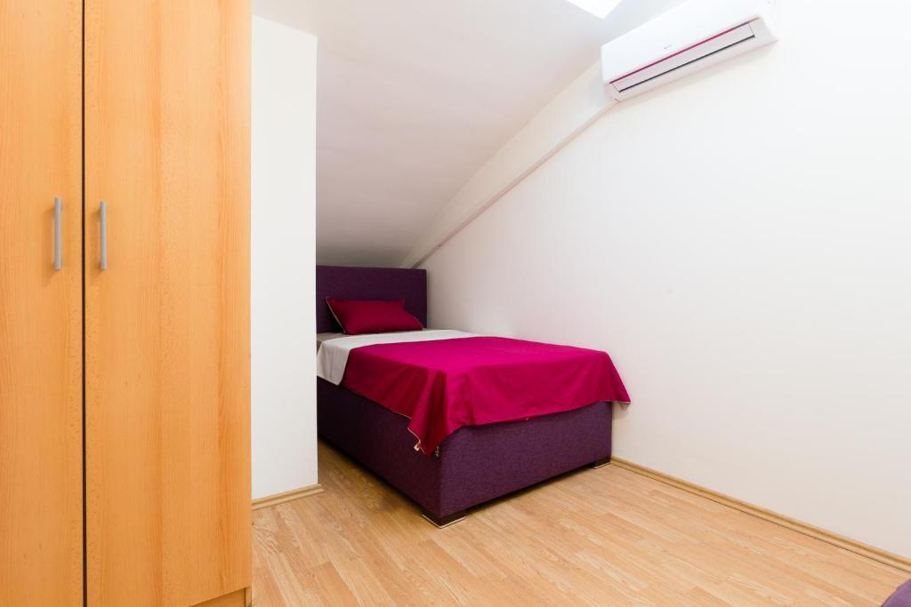 Подгорица: Bright Guest House