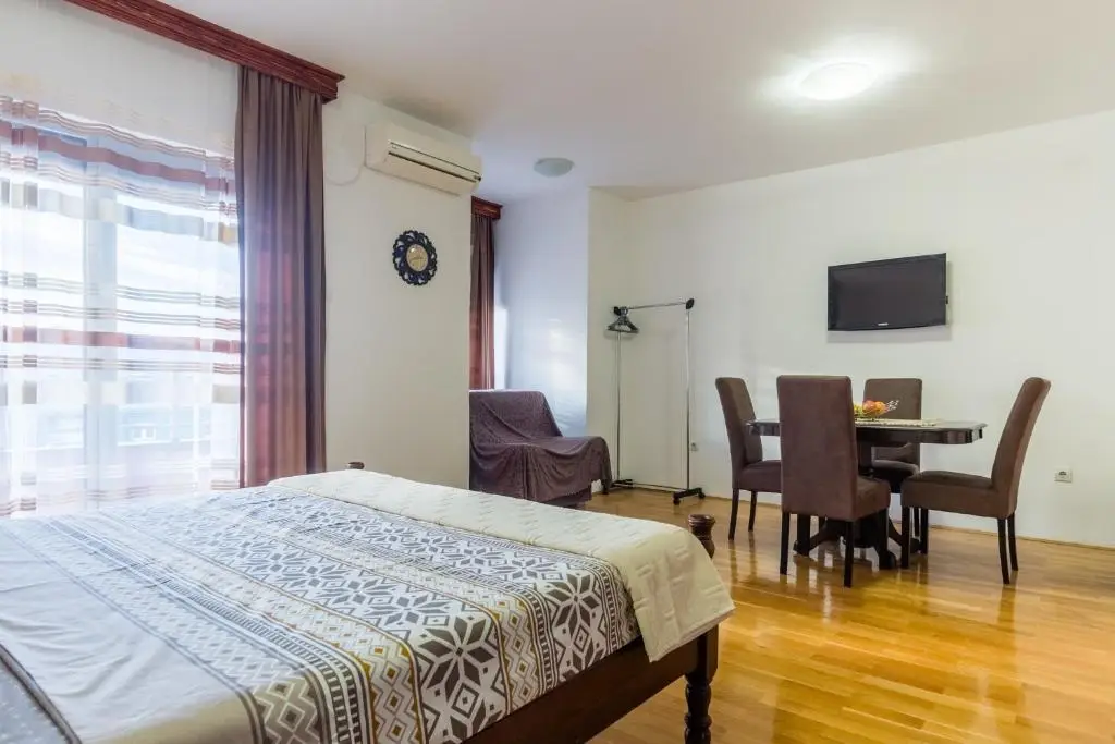Подгорица: Bright Guest House