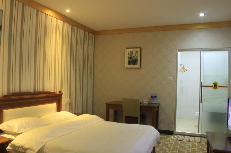 Гуанчжоу: Super 8 by Wyndham Guangzhou BY Airport Renhe Subway Station