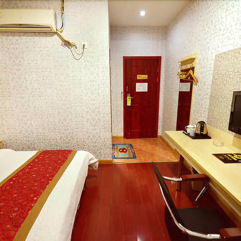 Ухань: Super 8 Hotel Wuhan Huanghelou Yuemachang Branch