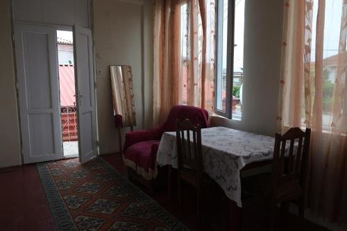 Кобулети: Hostel More
