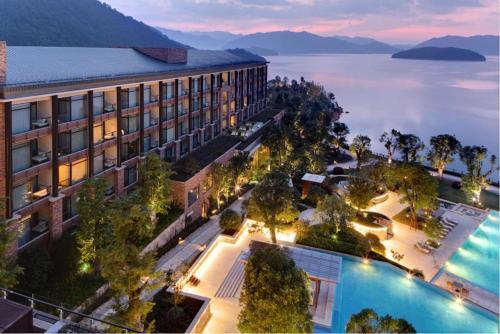 Intercontinental OneThousand Island Lake Resort — фото 1