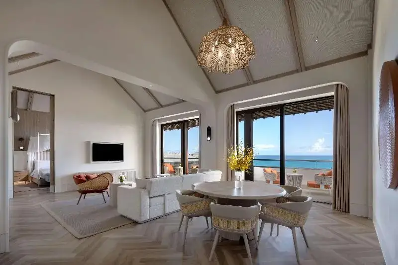 The Mermoon Resort Hainan Tufu Bay Tapestry by Hilton — фото 1