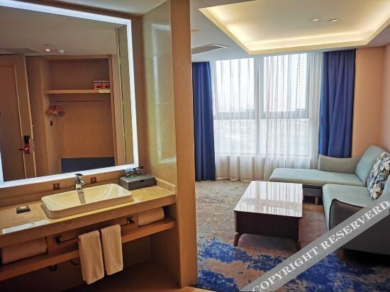 Чунцин: Vienna International Hotel (Chongqing Dazu Center)