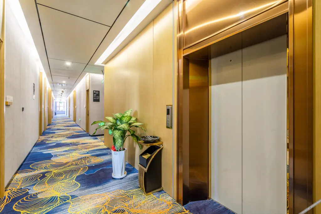 Иньчуань: Yinchuan High-speed Railway Station Lichengyu Hotel
