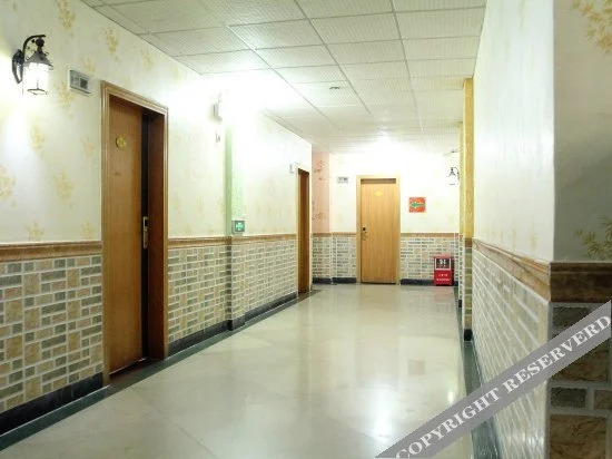 Джиангме: Yidong Business Hostel