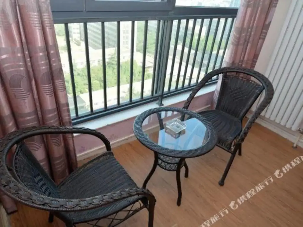 Чжэнчжоу: Le 8 Holiday Hotel (Zhengzhou Erqi Wanda Plaza)