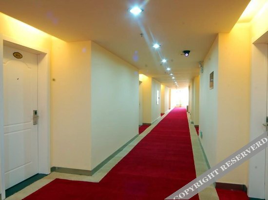 Фушунь: Lejia Express Hotel (Fushun Petrochemical University)