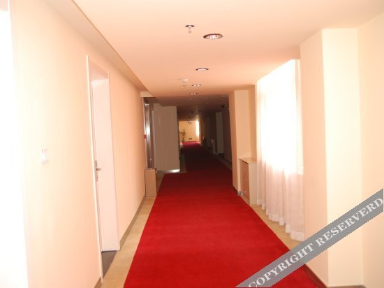 Фушунь: Lejia Express Hotel (Fushun Petrochemical University)
