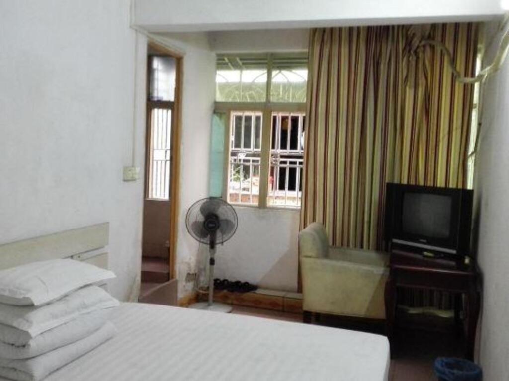 Шэньчжэнь: Jiaxing Hostel